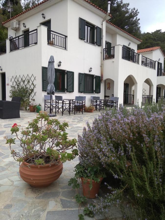Eri Rooms To Let Raches  Экстерьер фото